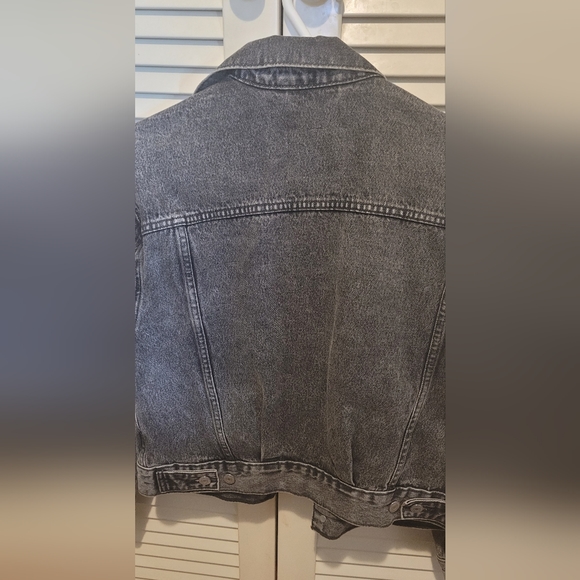Women's Levi's denim jacket size small - Picture 3 of 3